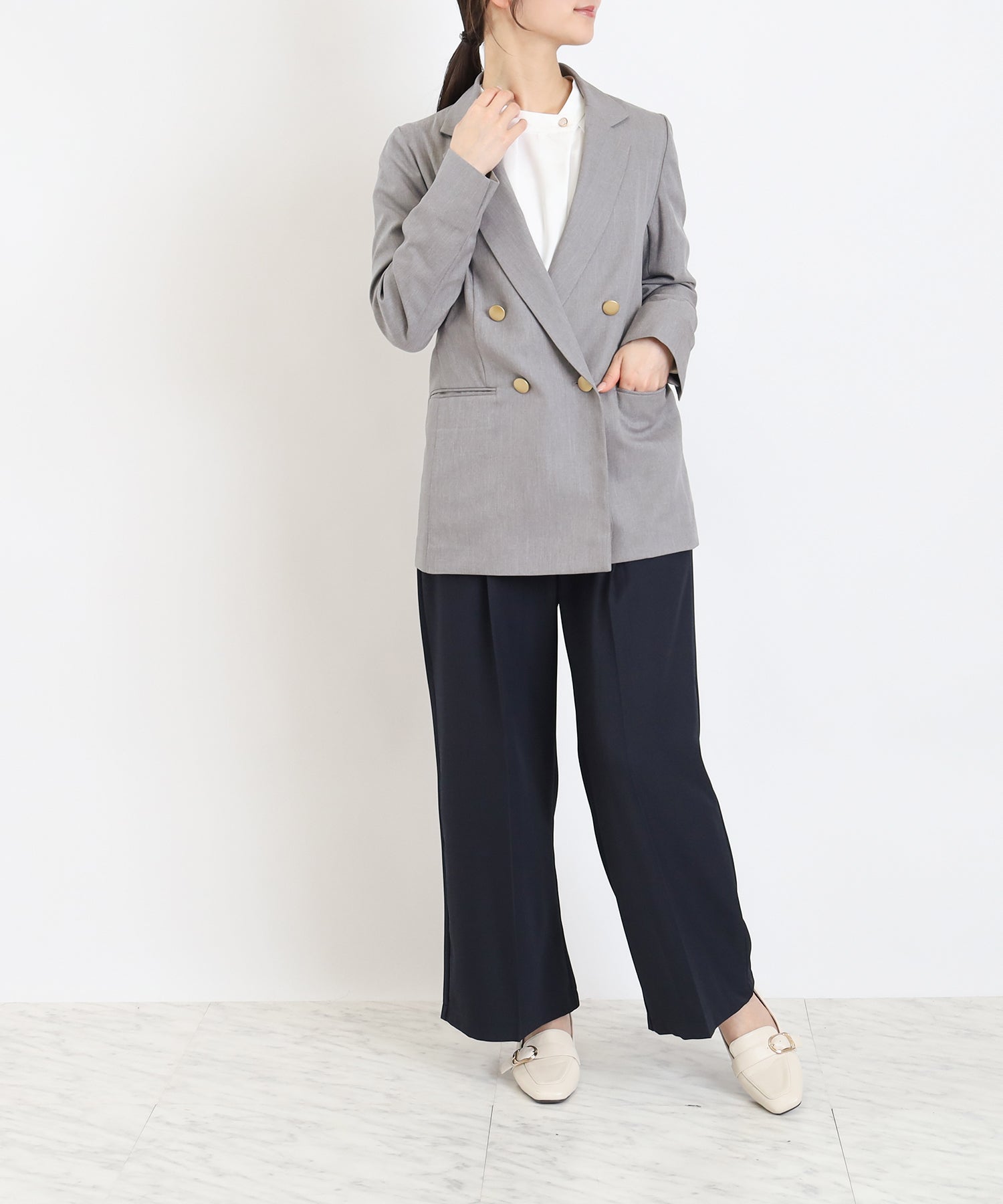 ライトグレー　model：160　着用サイズ：M