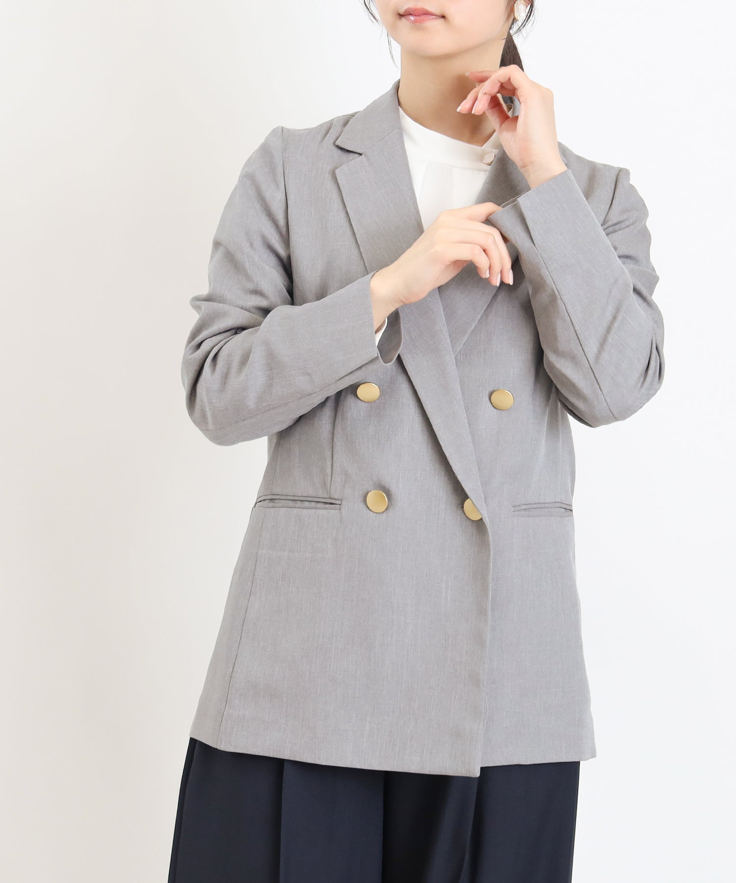 ライトグレー　model：160　着用サイズ：M