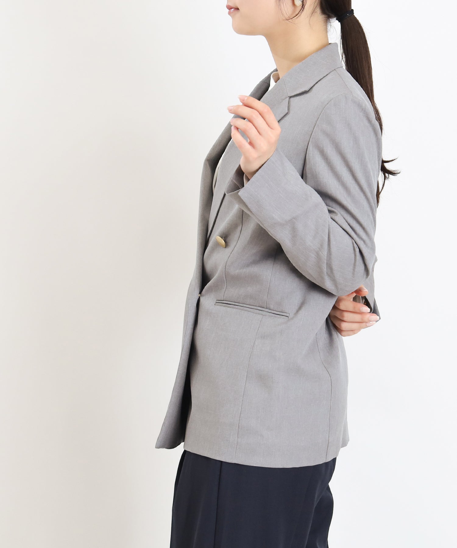 ライトグレー　model：160　着用サイズ：M