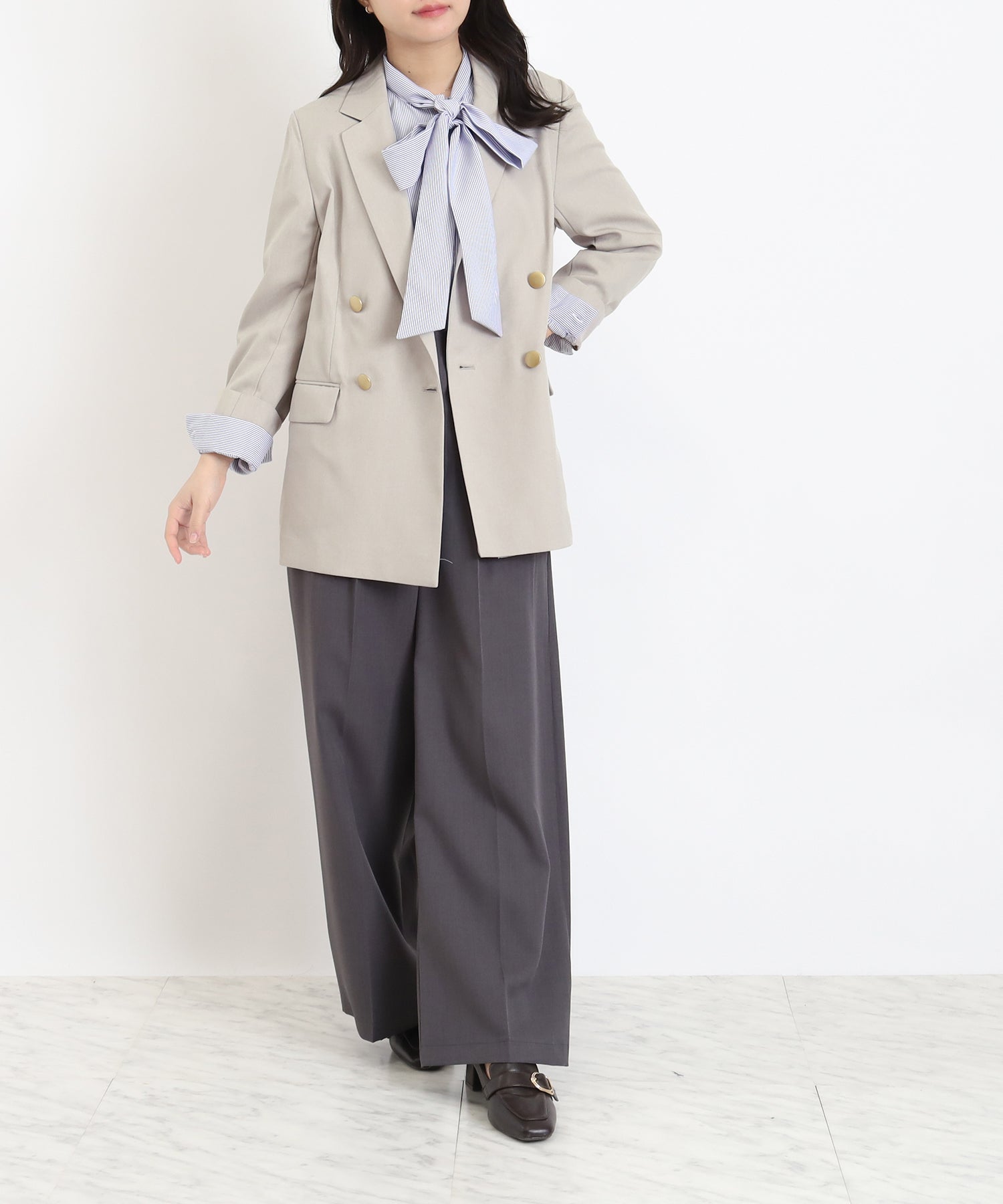 グレージュ　model：156　着用サイズ：M