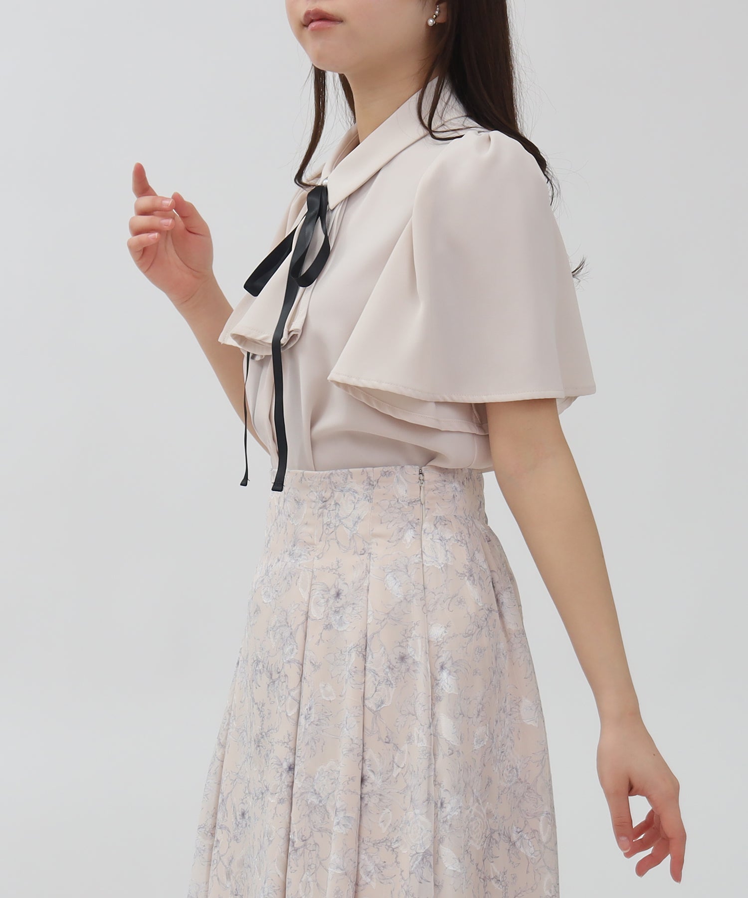 ピンクベージュ　model：156　着用サイズ：S