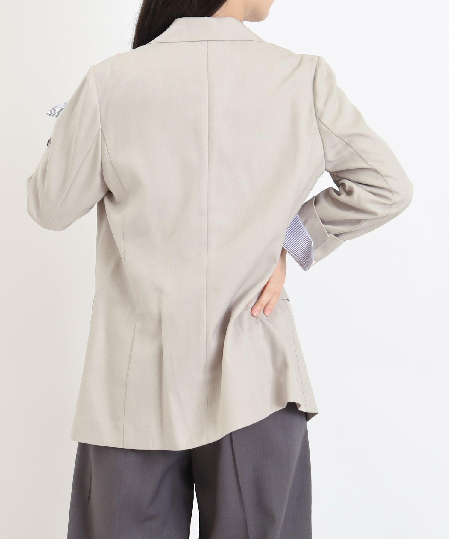 グレージュ　model：156　着用サイズ：M