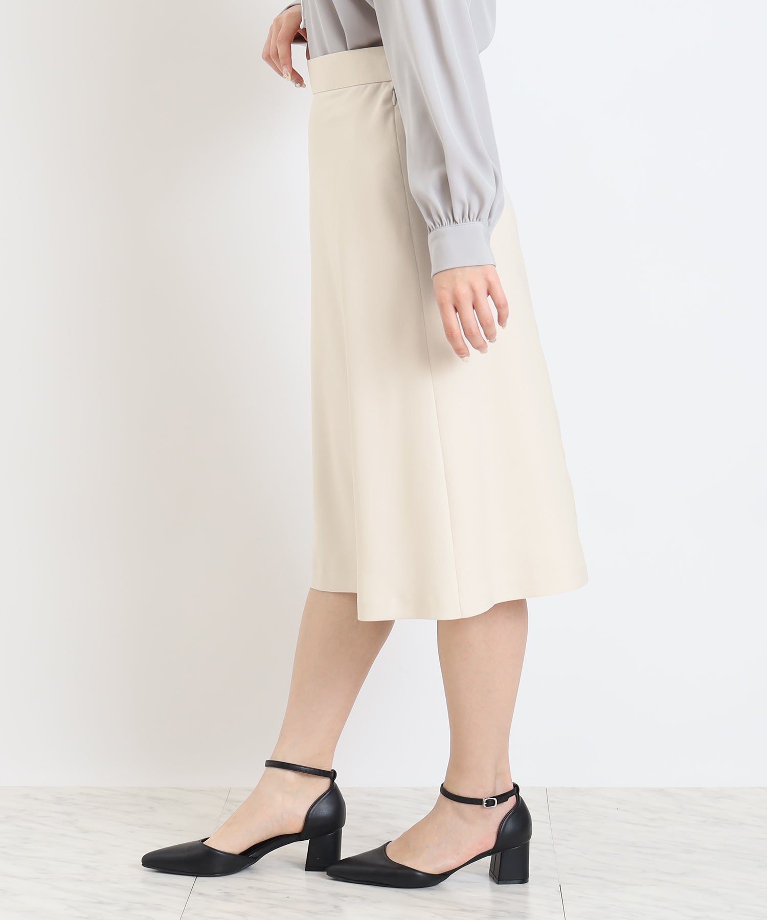 ベージュ　model:160cm  着用サイズ：M