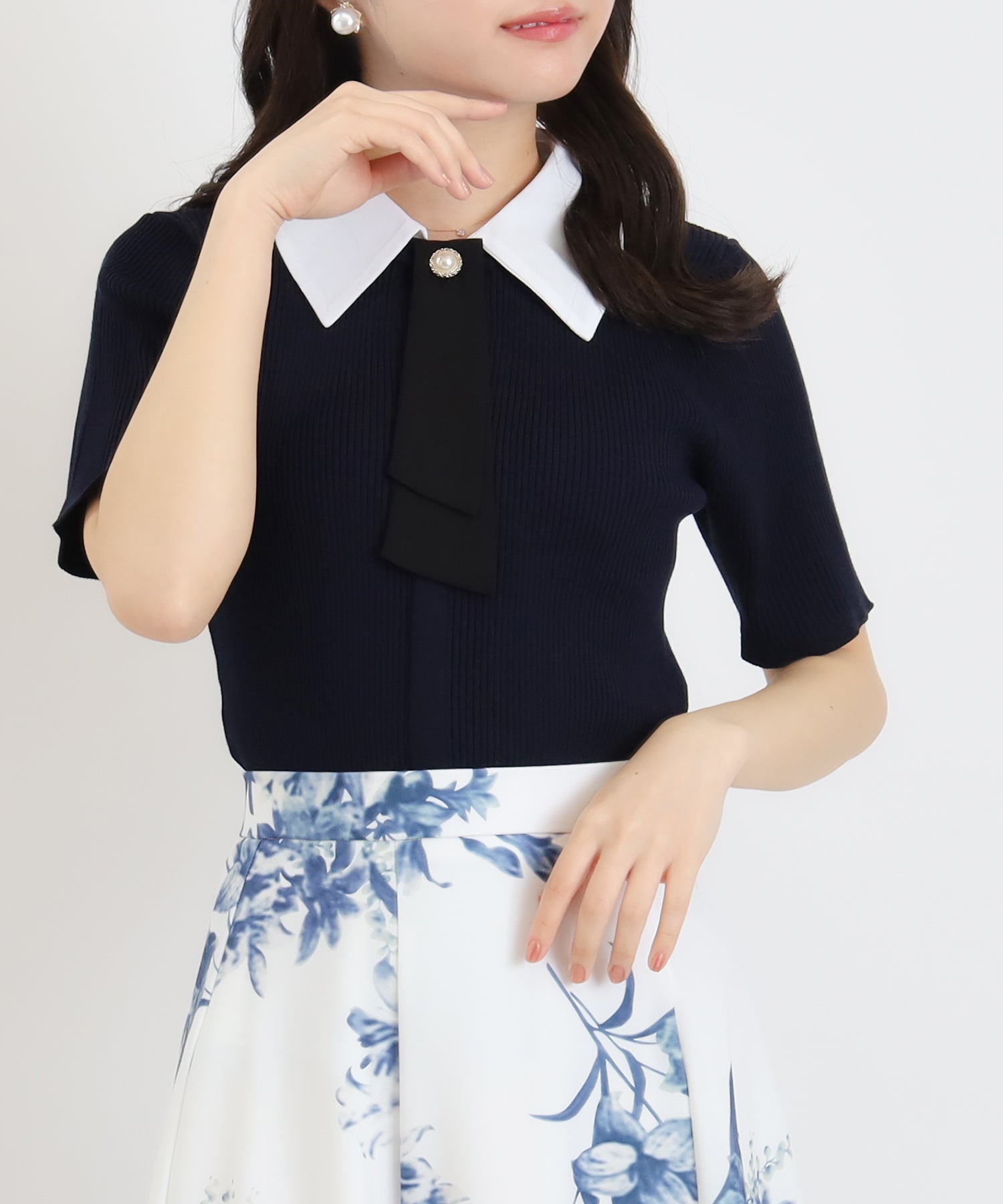 ネイビー(襟ホワイト)　model：156　着用サイズ：M