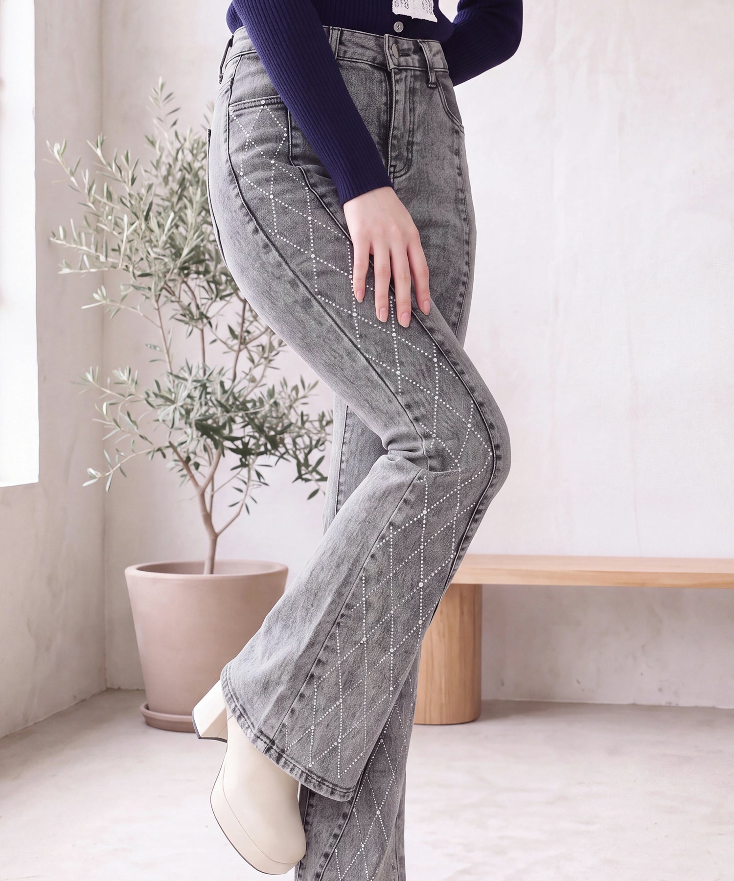 ライトグレー(AI画像) model：160cm 着用サイズ：M