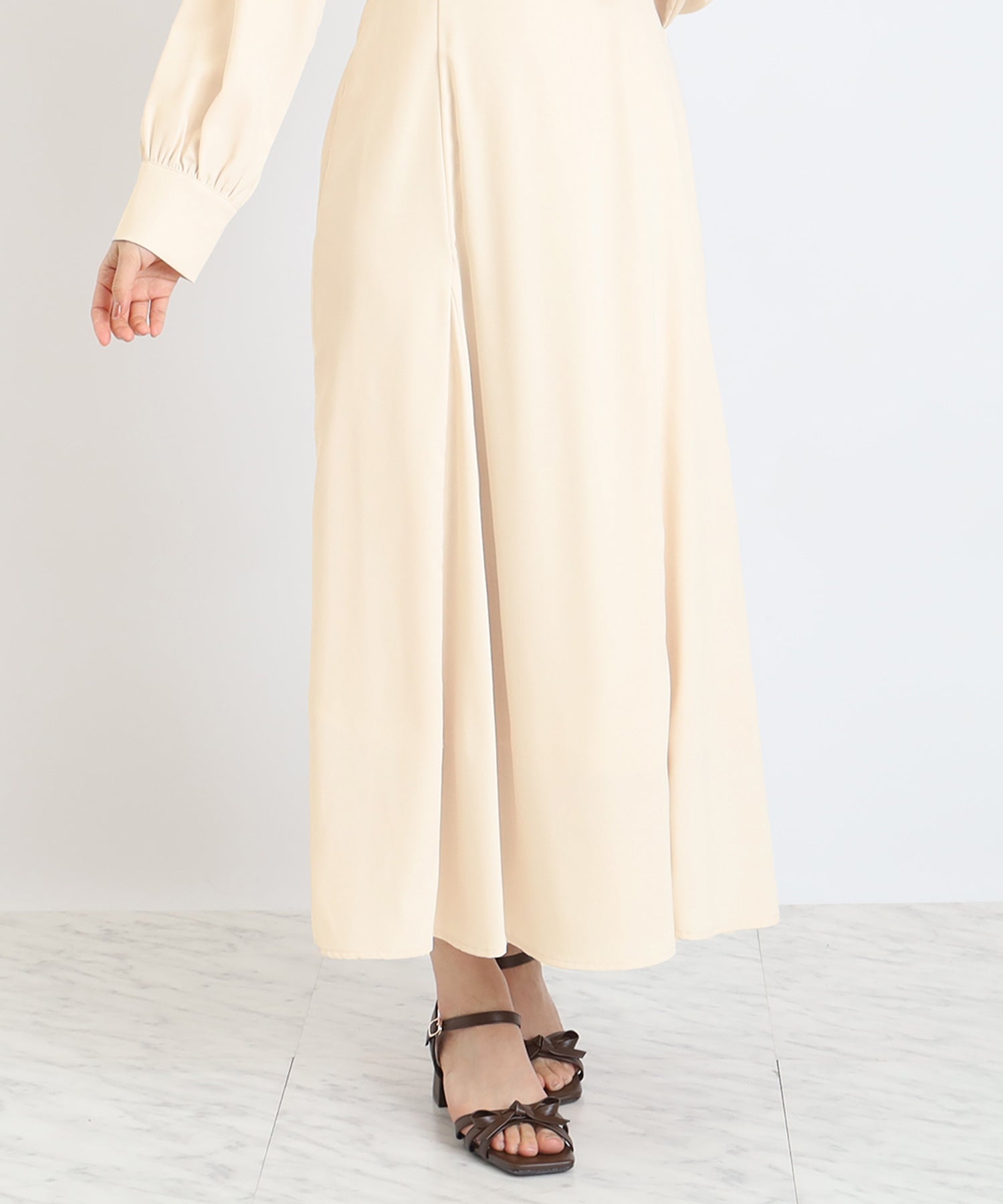 ベージュ　model:156cm  着用サイズ：M